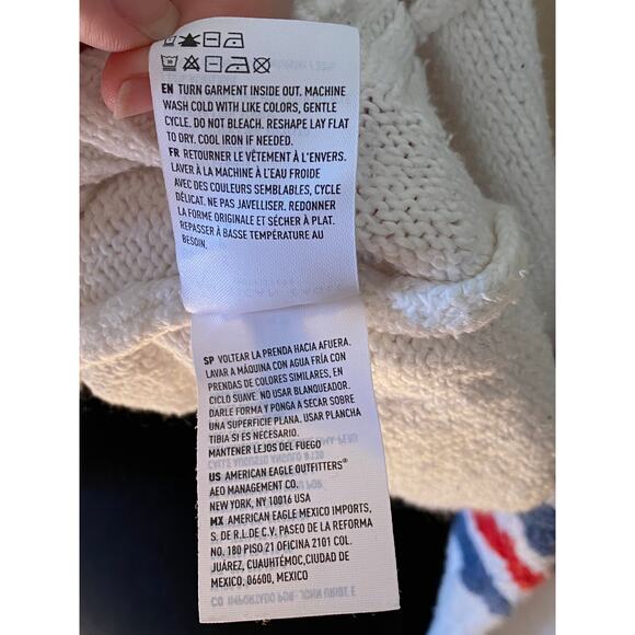 American Eagle Knit Crewneck Graphic Sweater  Relaxed Comfort Fit Women's Small - Picture 8 of 8